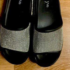 Beautiful shiny slides in silver for women